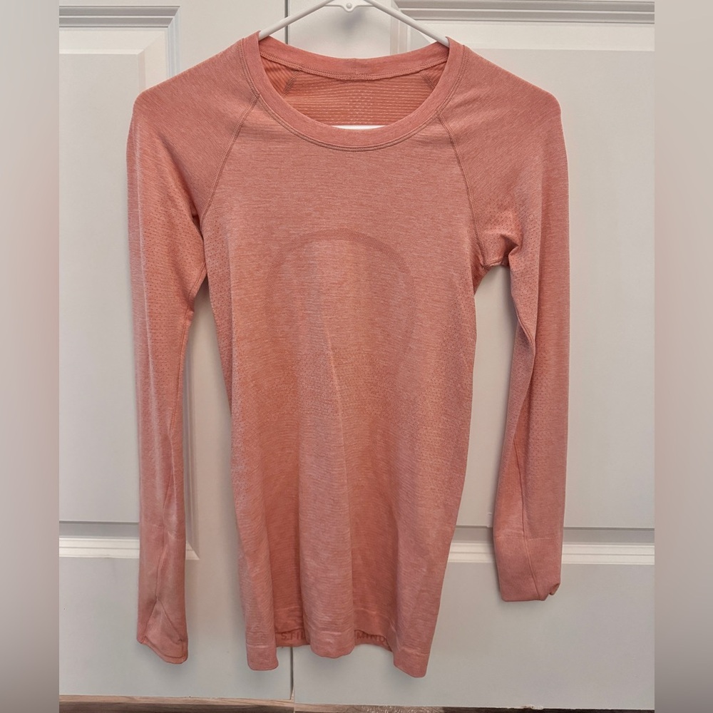 LULULEMON- long sleeve swiftly tech, size 2